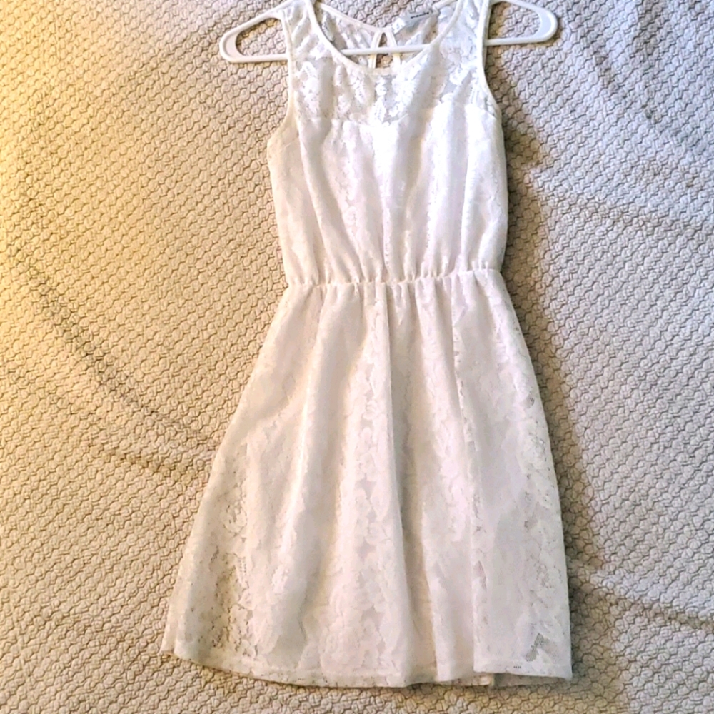 Gorgeous white dress! Perfect for bridal shower or bachelorette party